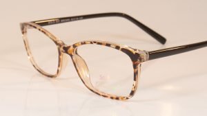 solo 837 brown glasses